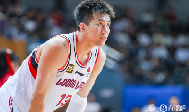 状态一般！郭艾伦8中3拿到9分4板3助1断 4次失误