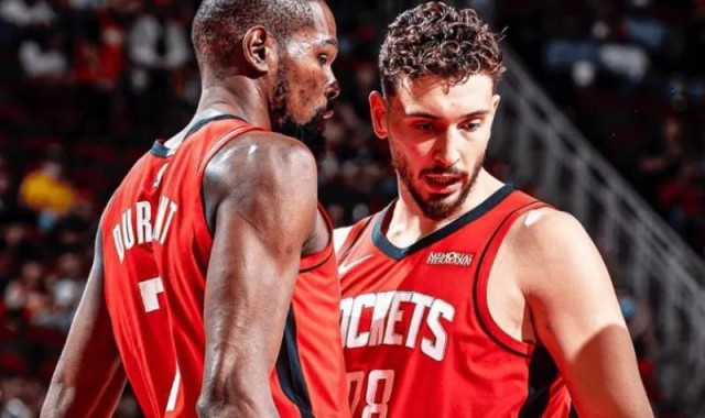 yl23455永利平台-申京现在的打法纯副作用！频繁三分要球毫无意义，防守还没态度！