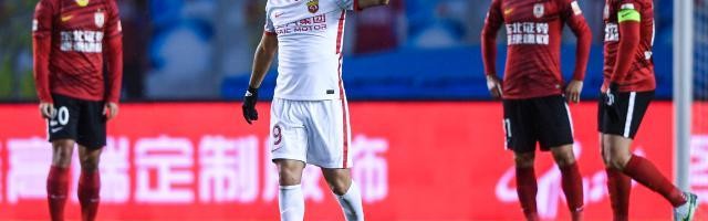 yl23455永利最新网址-【中超】吕文君2球巴尔加斯助攻戴帽 海港4比1亚泰